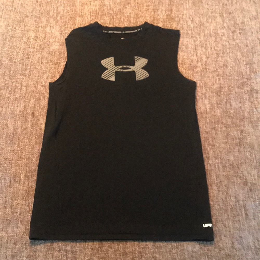 Under Armour boys tank size L